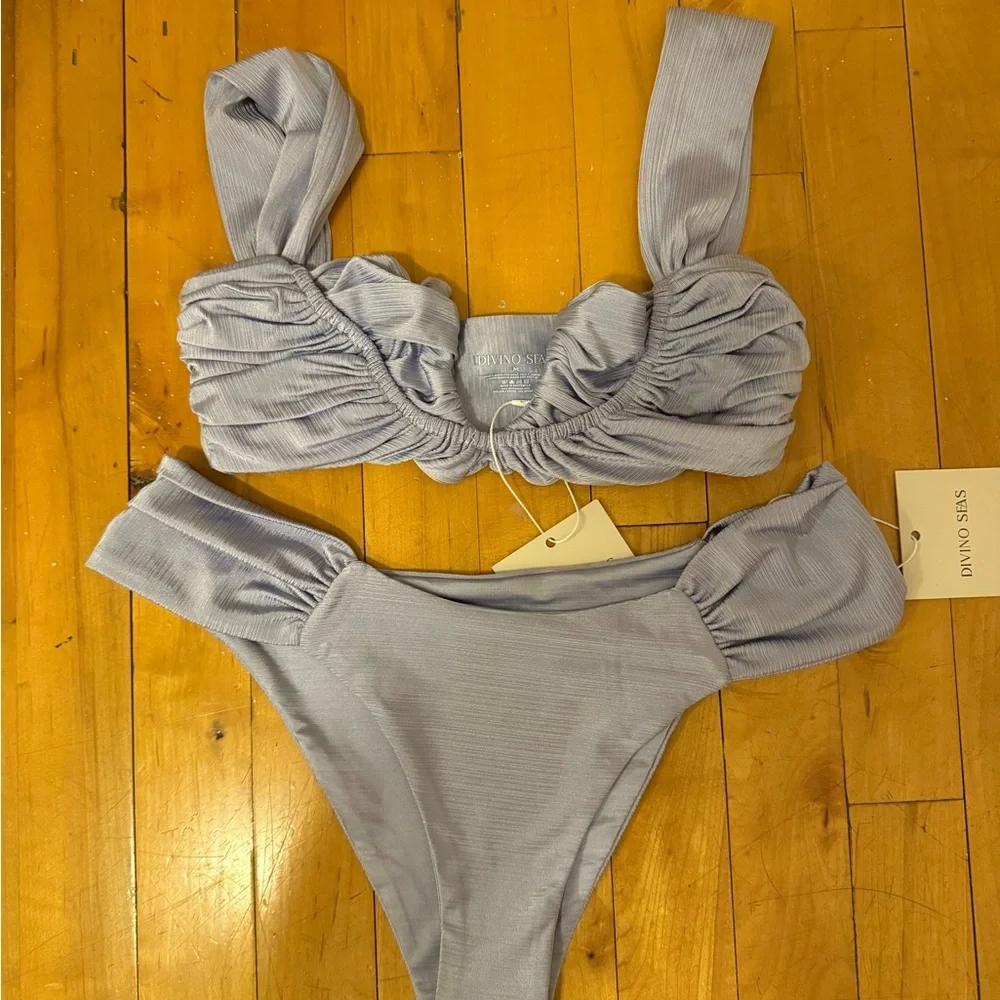 Elegant Lavender Bikini Set - Picture 4 of 4